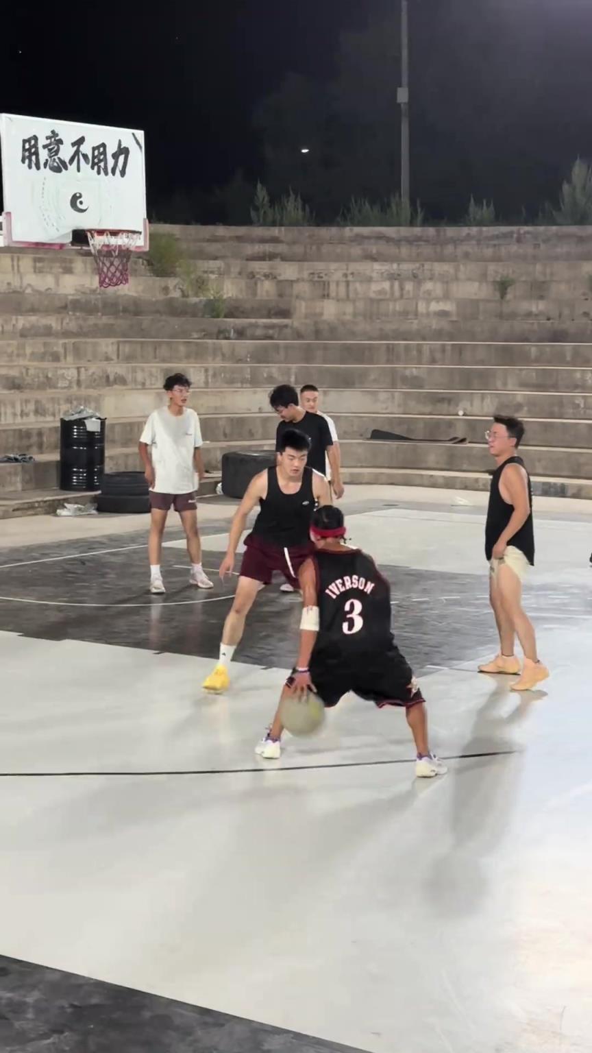 真是不好防！让00后感受一下艾弗森粉丝的crossover