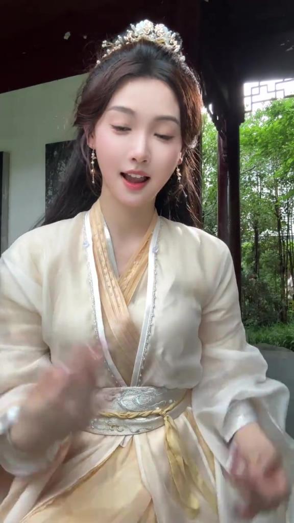 参演电视剧《凡人修仙传》！女主播金佳悦这身古装装扮如何？