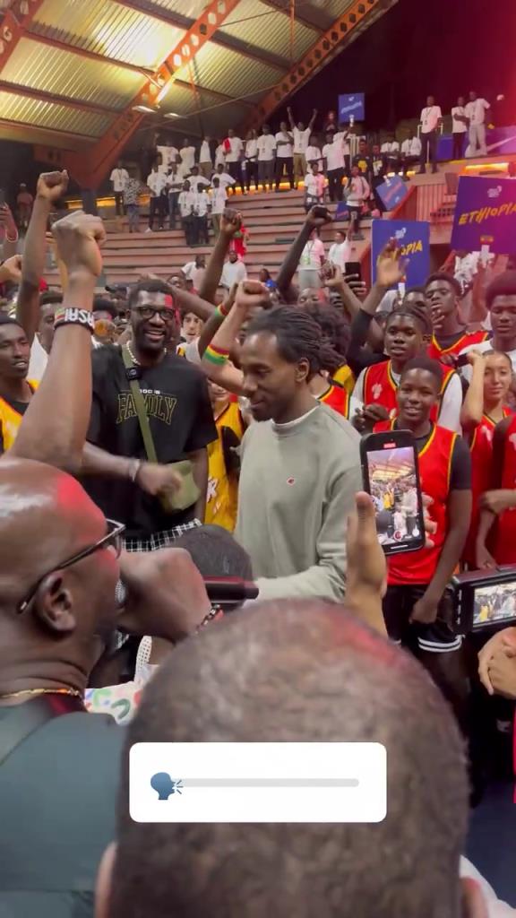 卡子真的好帅啊，黑人中的建模脸！